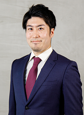 院長　歯科医師　大西俊介